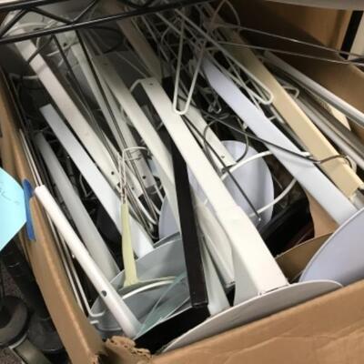 Doll stand lot - 42