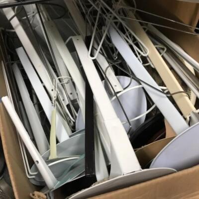 Doll stand lot - 42