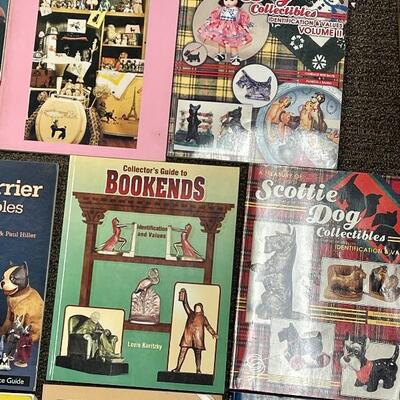 ANTIQUES & COLLECTIBLES REFERENCE BOOK LOT - 14 BOOKS