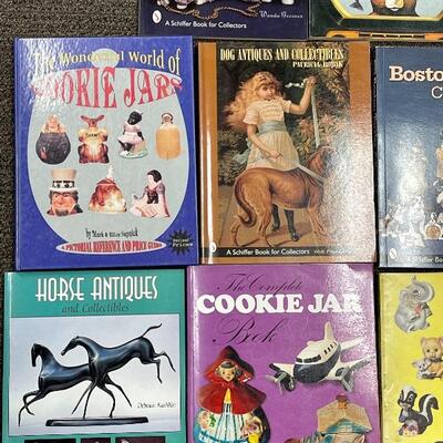 ANTIQUES & COLLECTIBLES REFERENCE BOOK LOT - 14 BOOKS