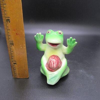 Pair of Frog Salt & Pepper Shakers