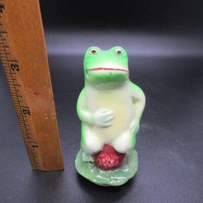 Pair of Frog Salt & Pepper Shakers