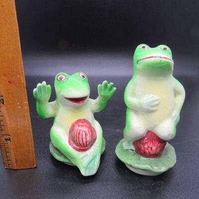 Pair of Frog Salt & Pepper Shakers