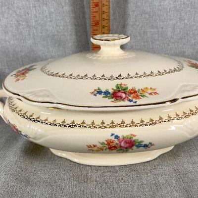 Vintage Homer Laughlin Lidded Floral Casserole Dish
