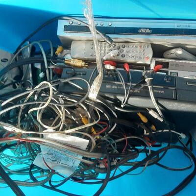 lot 309 - Sanyo vcr and Samsung dvd recorder