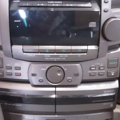 lot 311 -Stereo equipment, 