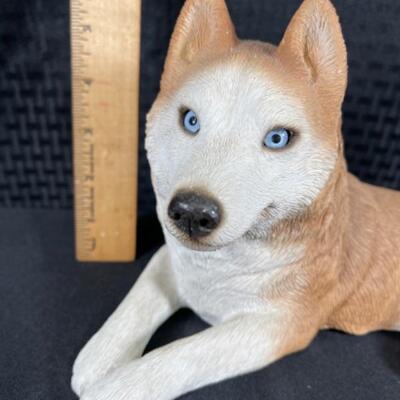 Vintage 1987 Sandicast Siberian husky figurine Red & White Blue Eyes sculpture #149