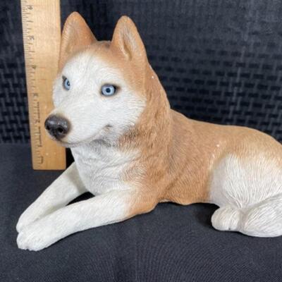 Vintage 1987 Sandicast Siberian husky figurine Red & White Blue Eyes sculpture #149