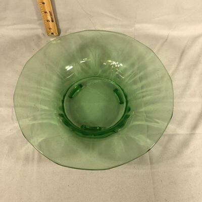 Lot 5 - Uranium/Vaseline Console Bowl