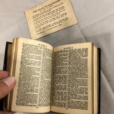 Lot 12 - 1932 Small New Testament