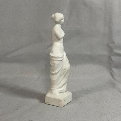 Lot 17 - Small Venus de Milo Figurine