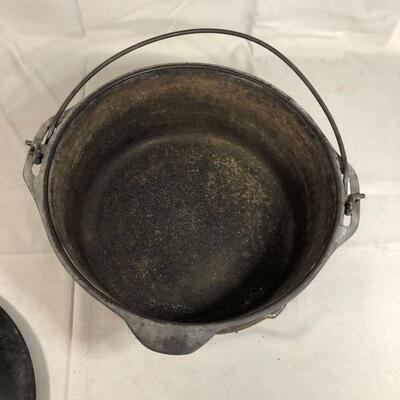 Lot 24 - Cast Iron Dutch Oven