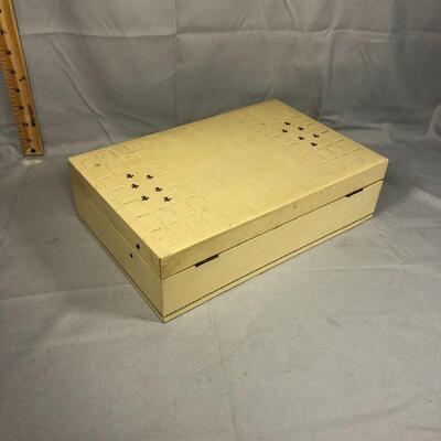 Lot 25 - Vintage Dresser Jewelry Box