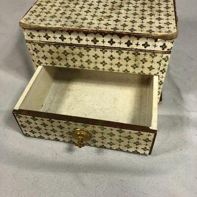 Lot 26 - Colgate and Company Perfumers Box
