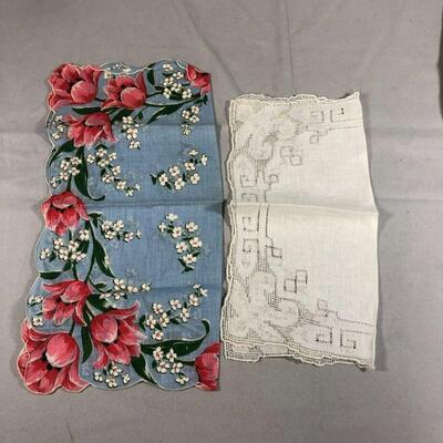 Lot 31 - (10) Hankies