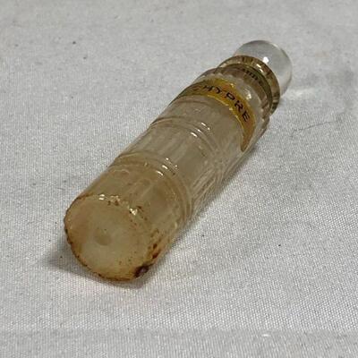 Lot 33 - Antique Glass Perfume Bottle