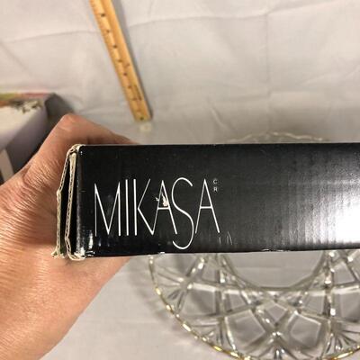 Lot 43 - Mikasa Hampshire Gold Platter