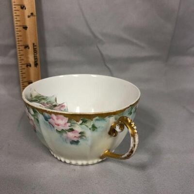Lot 62 - Elite L France Mustache Cup