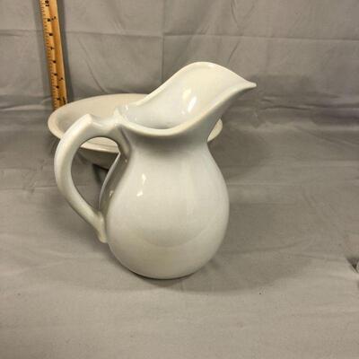 Lot 71 - McCoy Country Strawberries Pitcher and Basin