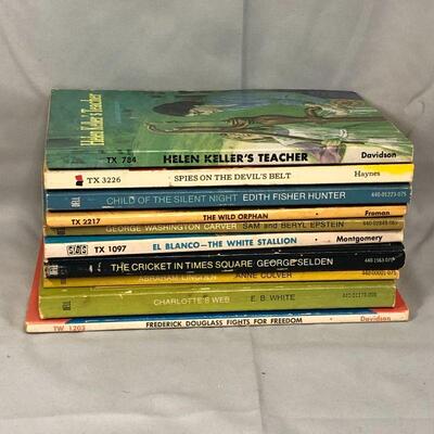 Lot 74 - (10) Juvenile Literature Softcover Books