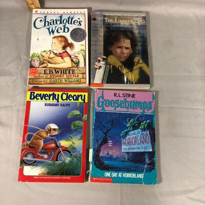 Lot 75 - (11) Juvenile Literature Books