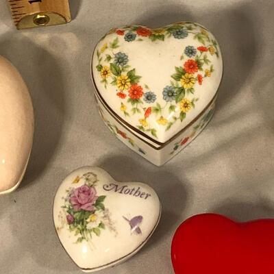 Lot 85 - (5) Heart Shaped Trinket Boxes