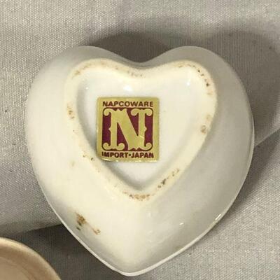 Lot 85 - (5) Heart Shaped Trinket Boxes