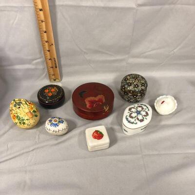 Lot 89 - (8) Trinket Boxes