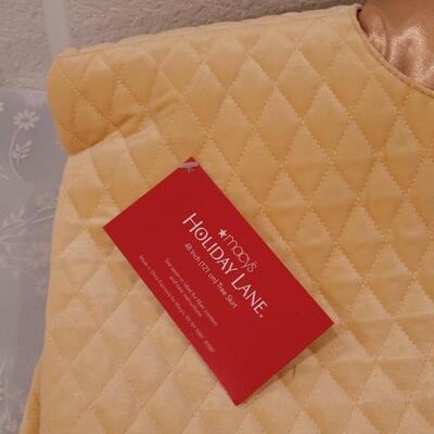 Lot 191: Macy's Golden Yellow Christmas Quilted Tree Skirt