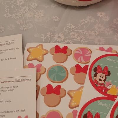 Lot 193: Minnie Mouse Cookie Jar and Minnie Baking Set