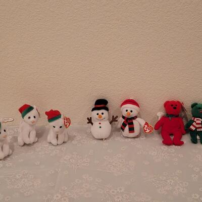 Lot 196: Christmas Ty Beanie Babies