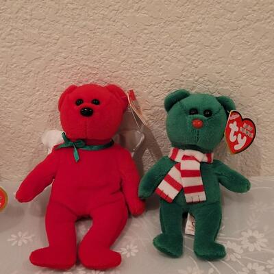 Lot 196: Christmas Ty Beanie Babies