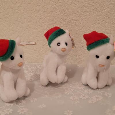 Lot 196: Christmas Ty Beanie Babies