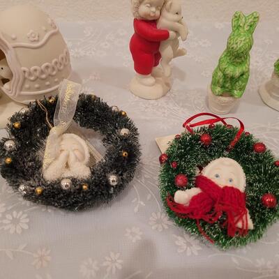Lot 200: Snowbunnies and Snowbabies (no Boxes)