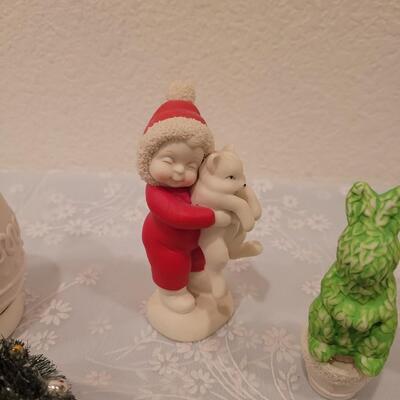 Lot 200: Snowbunnies and Snowbabies (no Boxes)