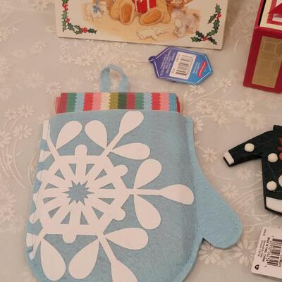 Lot 202: Christmas Notecards, Pens, Notepads and Teddy Bear Deco 