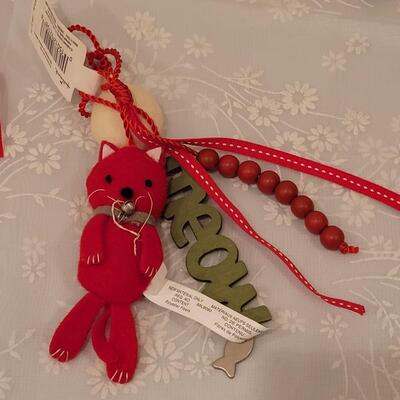 Lot 209: Cat Christmas Ornaments 