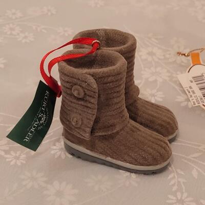 Lot 216: Christmas Ornament and Snowwoman Lot