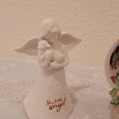 Lot 222: Hallmark light Up Joy to the World and Angel with Lamb