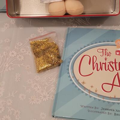 Lot 228: Hallmark Christmas Angel Tin with Angel, Glitter and Book