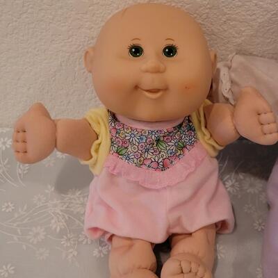 Lot 267: Cabbage Patch Dolls