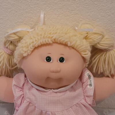 Lot 269: 15th Anniversary Cabbage Patch Doll 