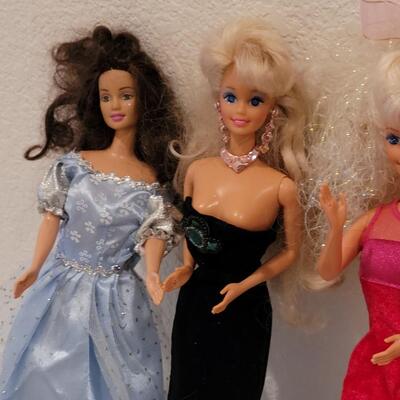 Lot 270: Barbie Doll Lot