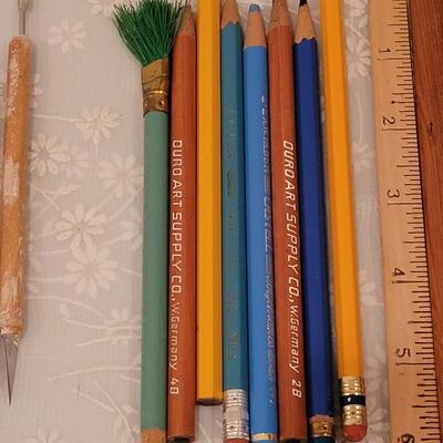 Lot 284: Art Materials Lot