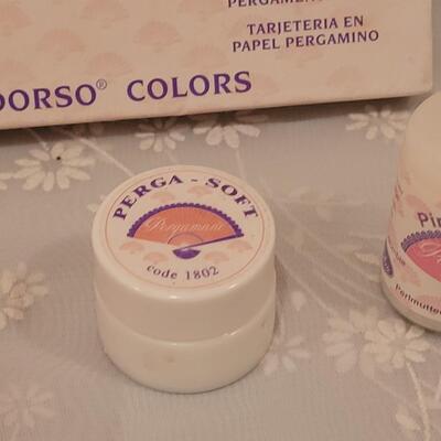 Lot 285: Art Supplies Lot