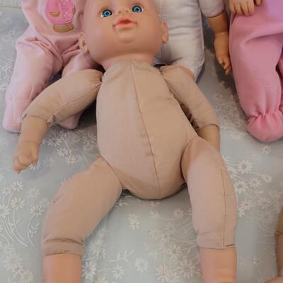 Lot 291: TollyTots Dolls and CitiToy Dolls and Unmarked Dolls Lot