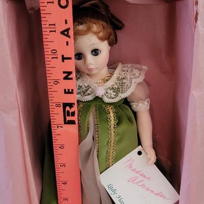 Lot 297: Madame Alexander Lady Hamilton Doll (her arm needs to be reattached)