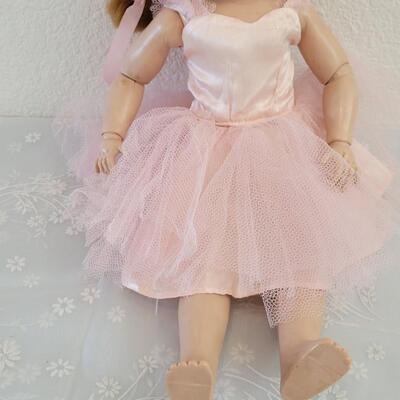 Lot 303: Vintage MADAME ALEXANDER Ballerina Doll (no box)