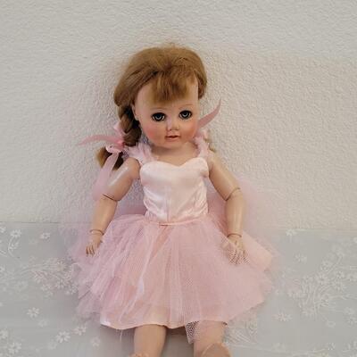 Lot 303: Vintage MADAME ALEXANDER Ballerina Doll (no box)