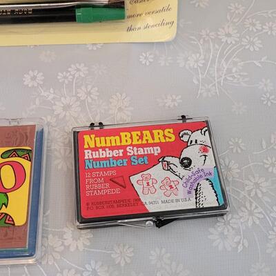 Lot 304: Art Supplies & Rubber Stamps lot